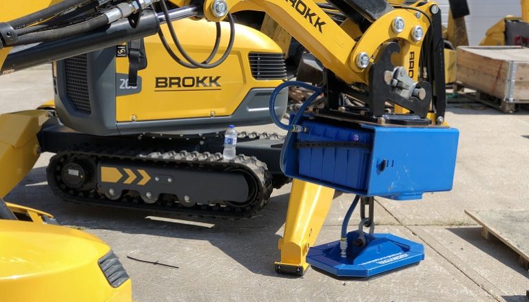 Brokk Partners with Vacuworx to Offer Vacuum Lifting Attachments