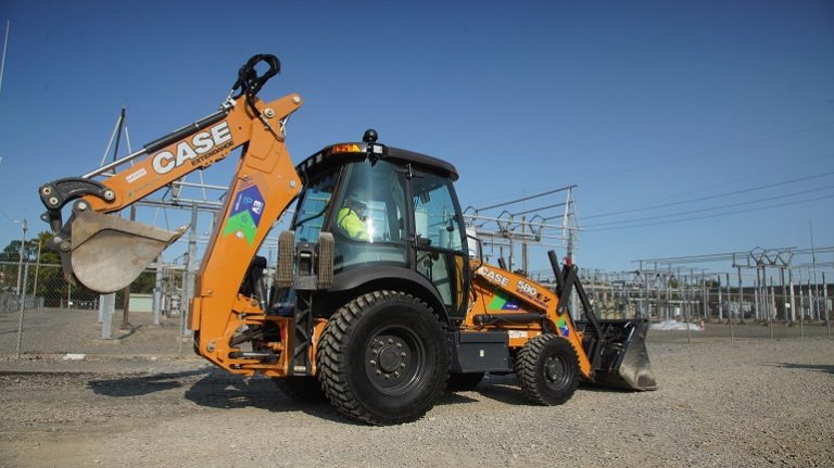 CASE Delivers Industry’s First Electric Backhoe Loaders to Utilities in New York