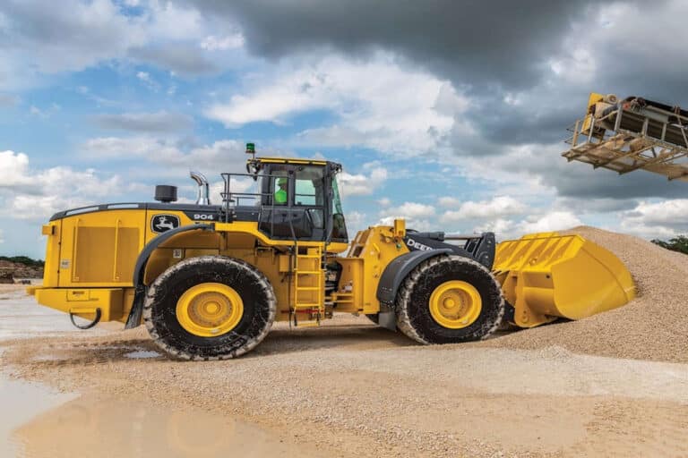 John Deere Introduces Transmission Assurance Program for Select Large Wheel Loaders