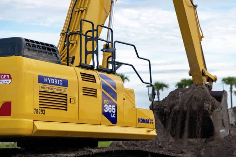 Komatsu Introduces PC365LC-11 Excavator