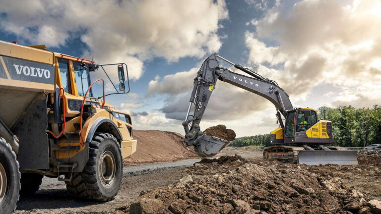 Volvo Unveils New ECR355 Short-swing Excavator